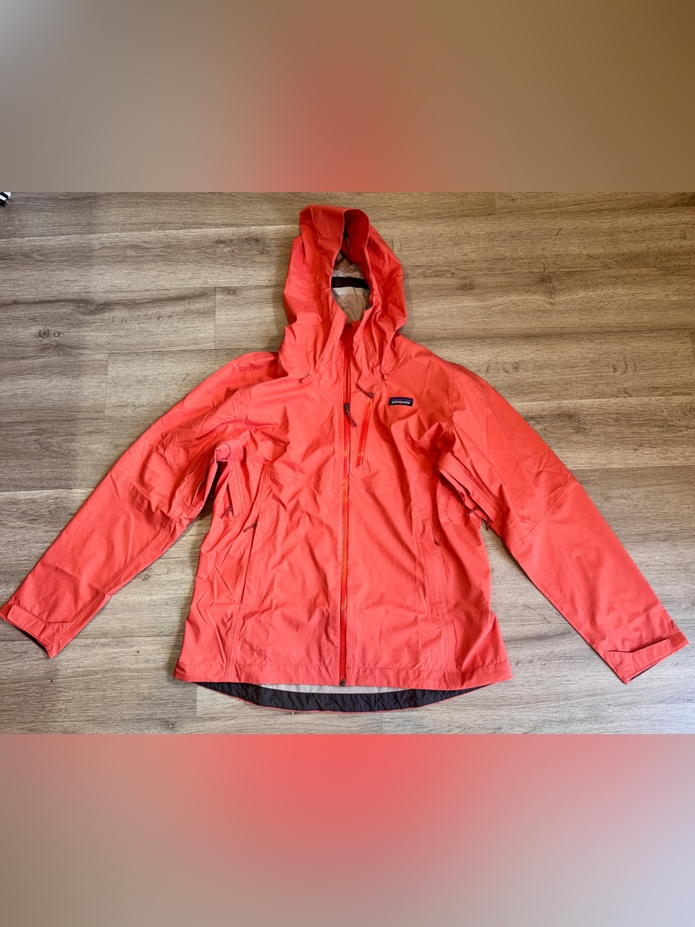Patagonia Granite Crest Rain Jacket in Pimento Red - Picture 3 of 10